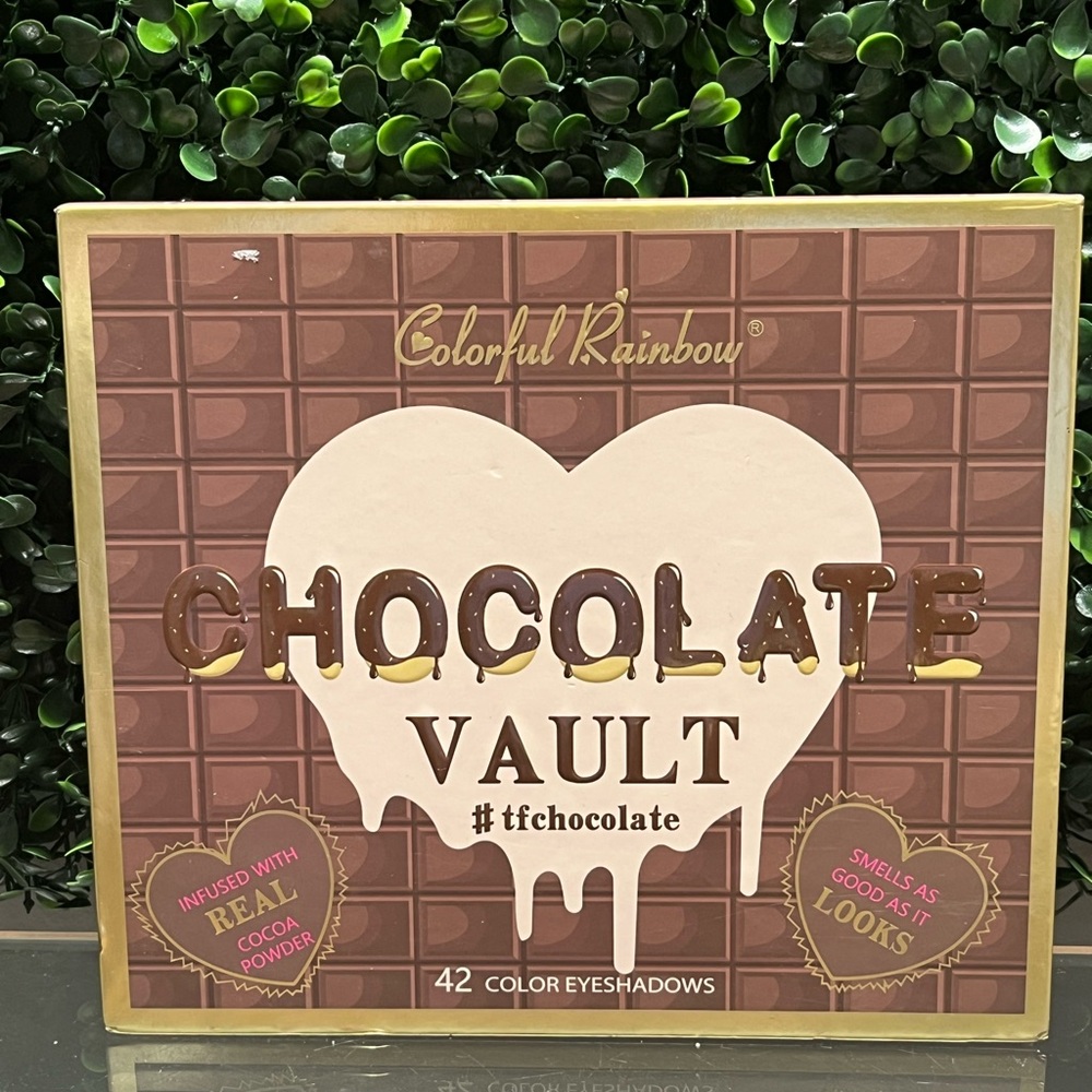 Colorful Rainbow Chocolate Vault Eyeshadow Palette
